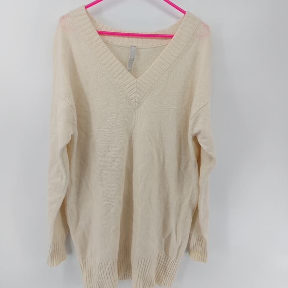Athleta Wool Cashmere V Neck Long Oversized Sweater Size Medium - Picture 2 of 7
